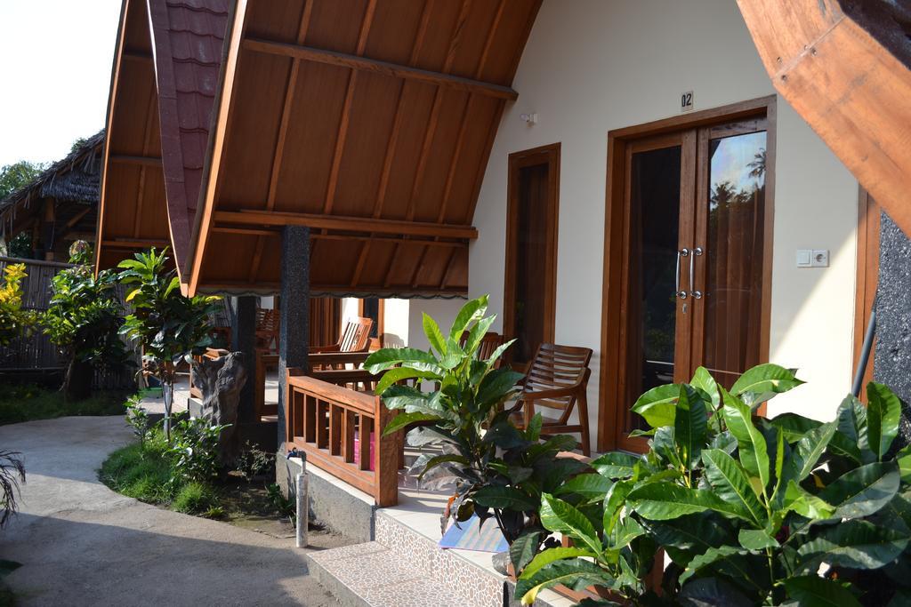 Tapada Apartment Gili Air Bagian luar foto
