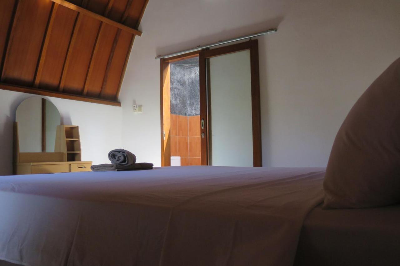 Tapada Apartment Gili Air Bagian luar foto